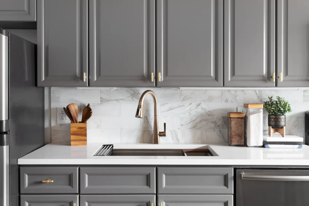 resurfacage armoire de cuisine prix renovation budget prevoir